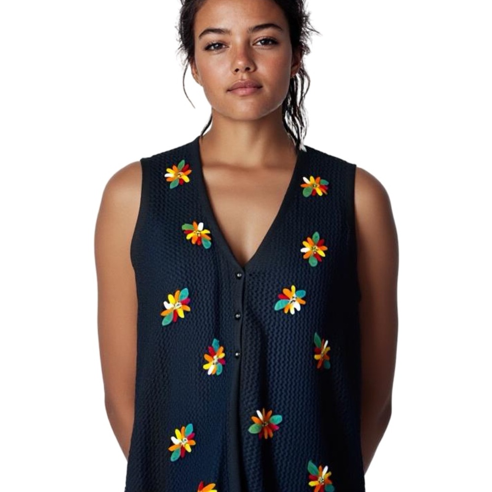 Vintage Capacity Open Weave Black Knit Embroidered Long Line Vest Floral 2X
